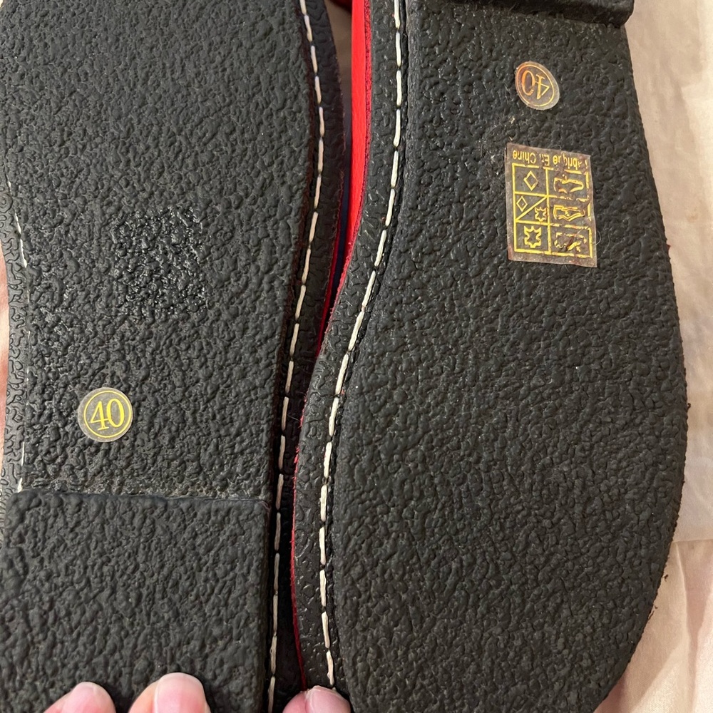 Women’s flat leather shoe